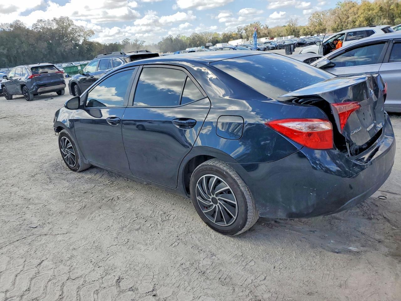 2019 Toyota Corolla Le - Image 2