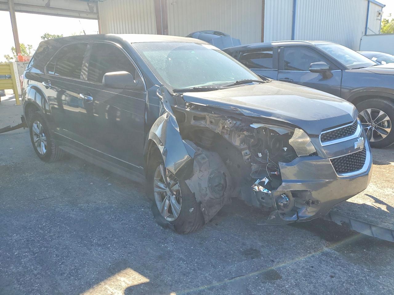 2011 Chevrolet Equinox Ls - Image 4