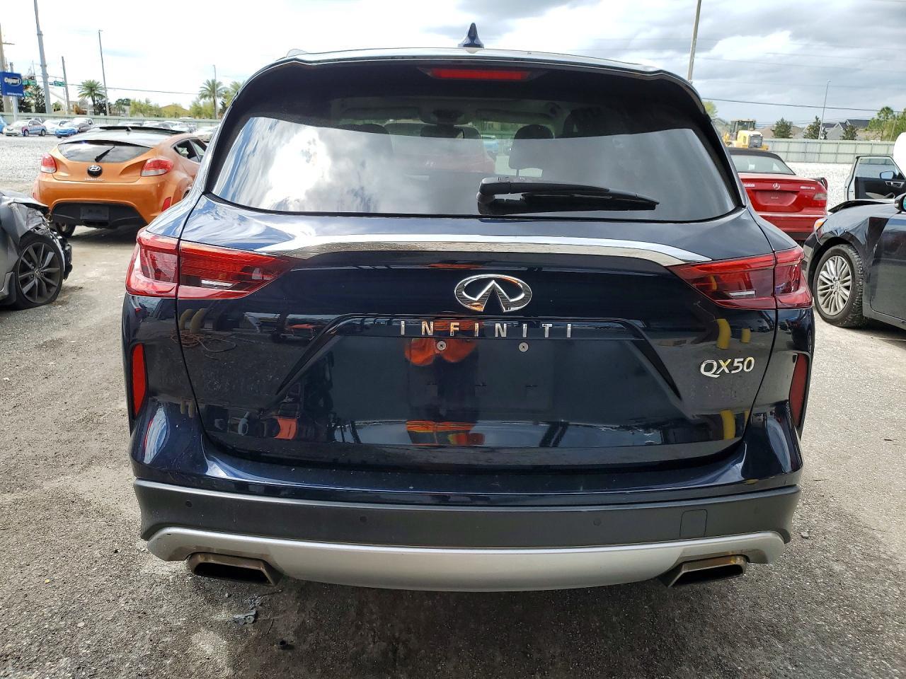 2021 Infiniti Qx50 Luxe - Image 6