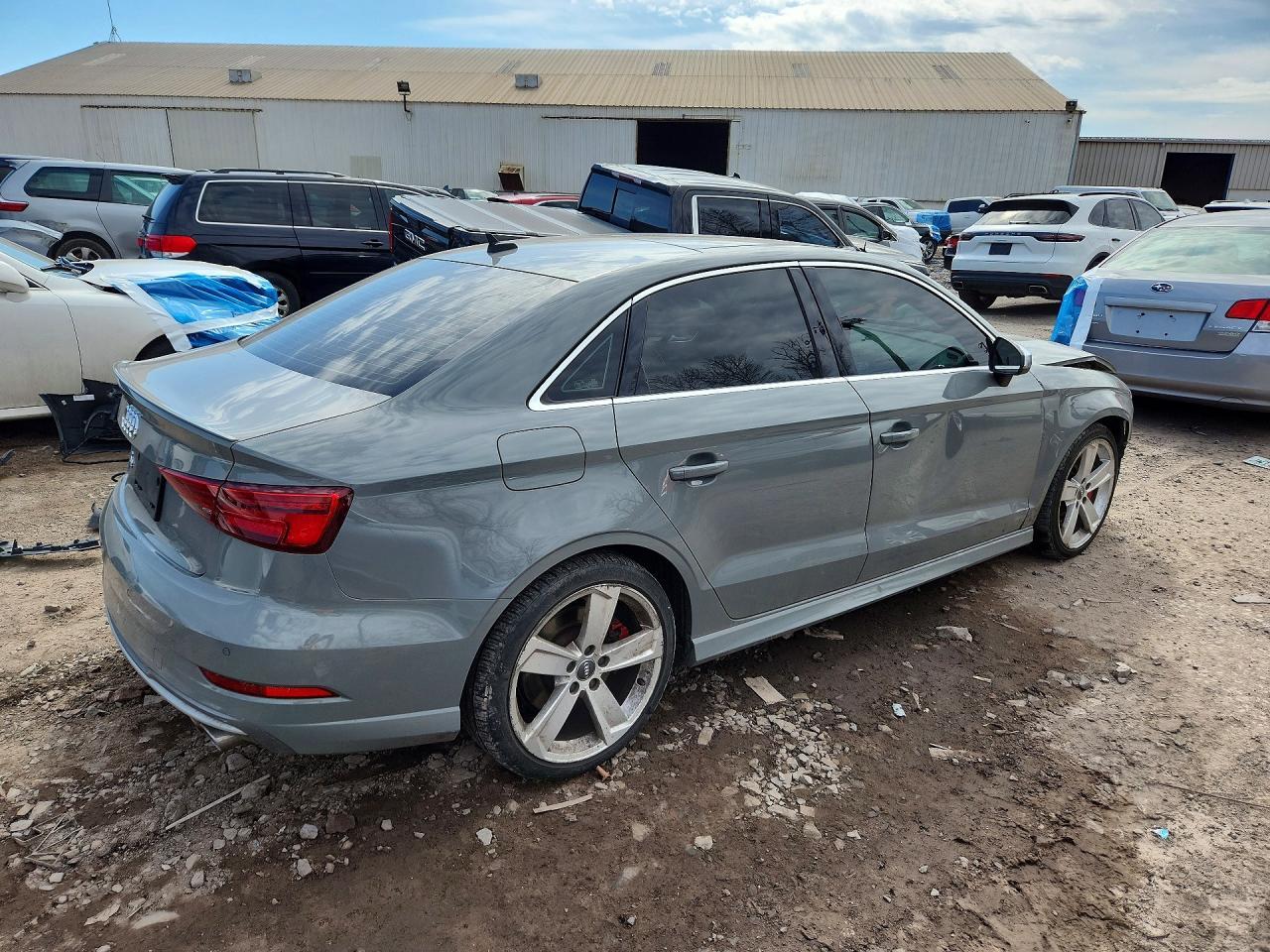 2020 Audi S3 Premium Plus - Фото 3