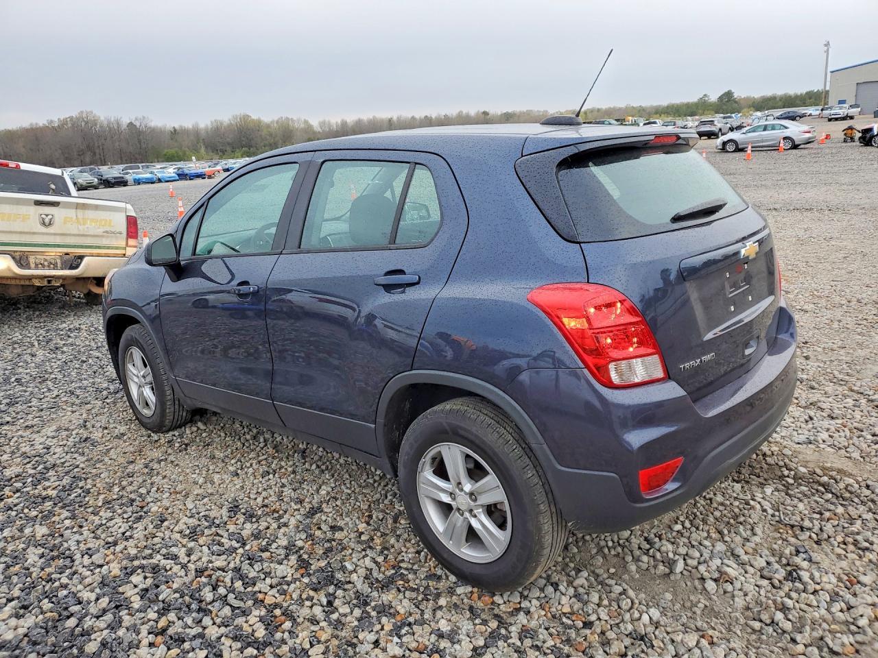 2018 Chevrolet Trax Ls - Image 2