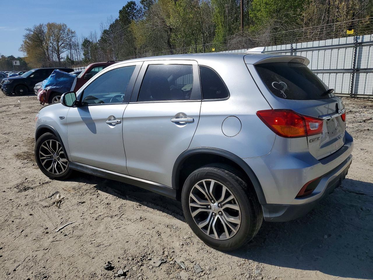 2019 Mitsubishi Outlander Sport Se - Фото 2