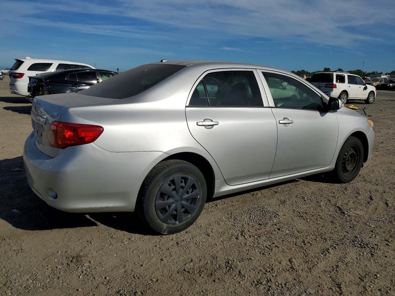 2009 Toyota Corolla Le - Фото 3