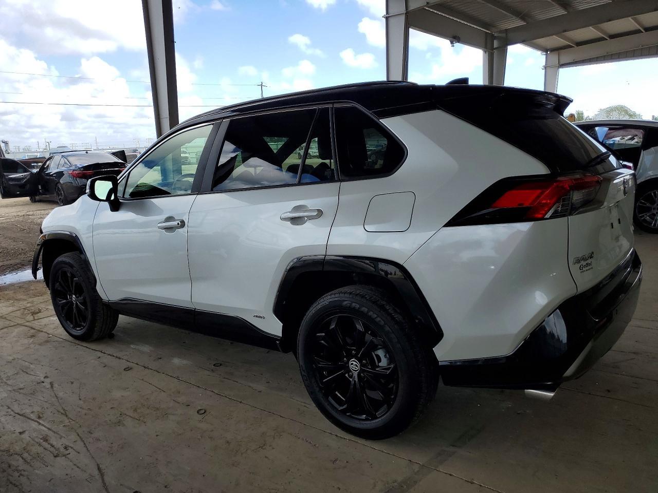 2024 Toyota Rav4 Hybrid Xse - Image 2