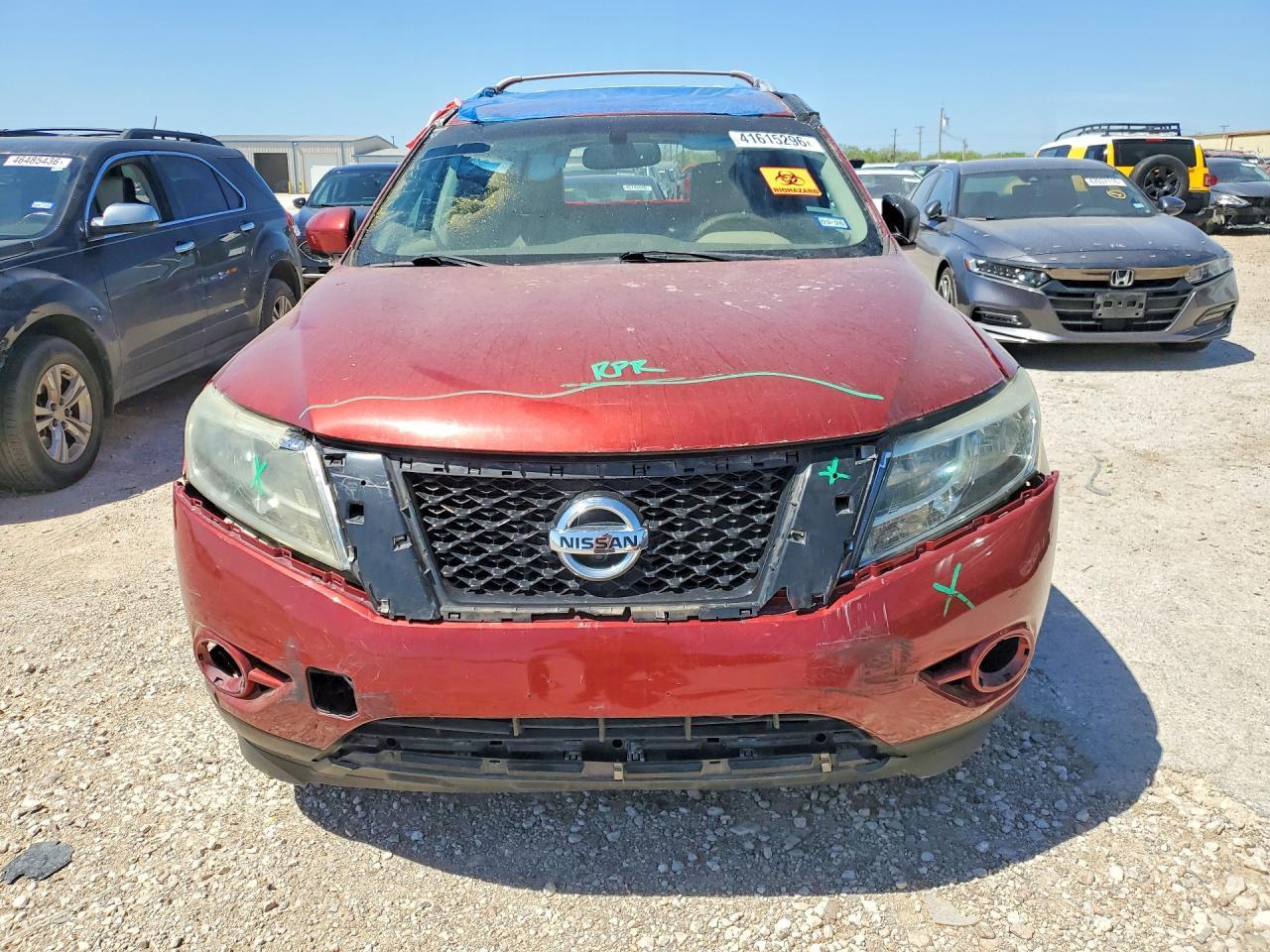 2014 Nissan Pathfinder S - Image 5