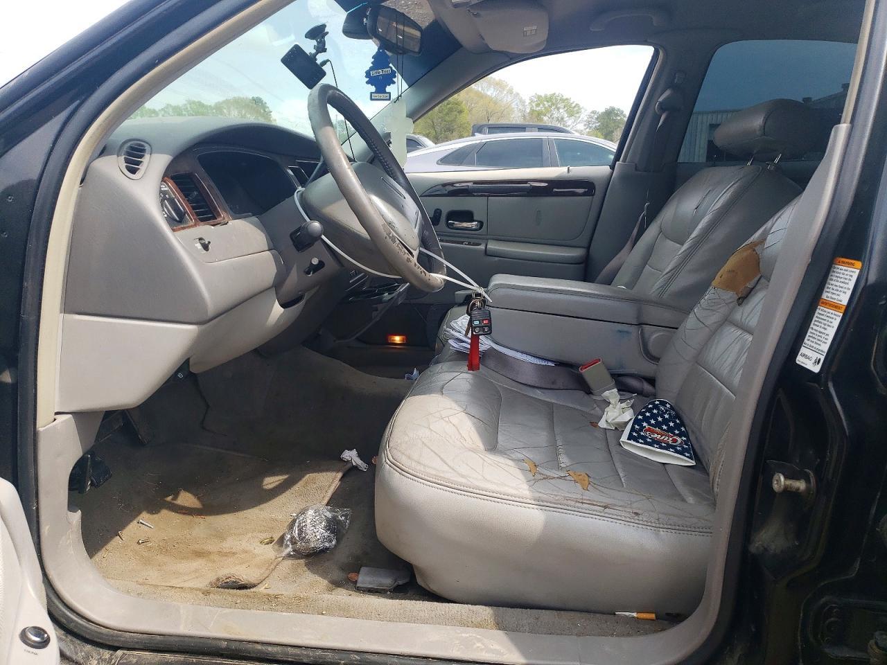 2000 Lincoln Town Car Executive - Фото 7