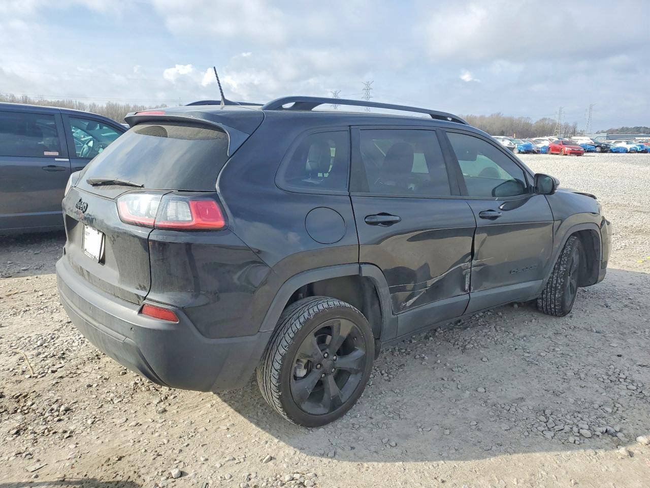 2020 Jeep Cherokee Latitude Plus - Фото 3