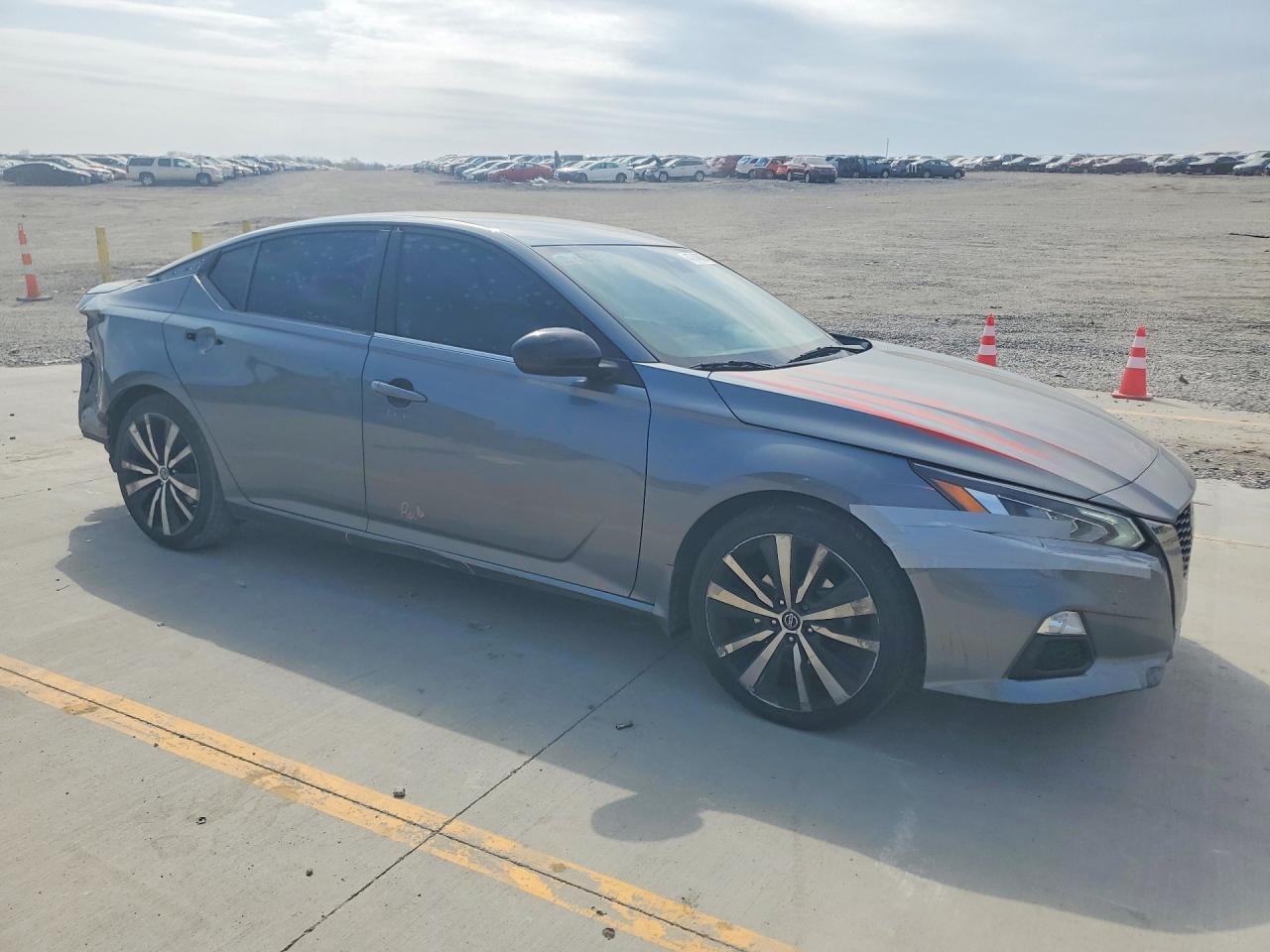 2021 Nissan Altima 2.5 Sr - Image 4