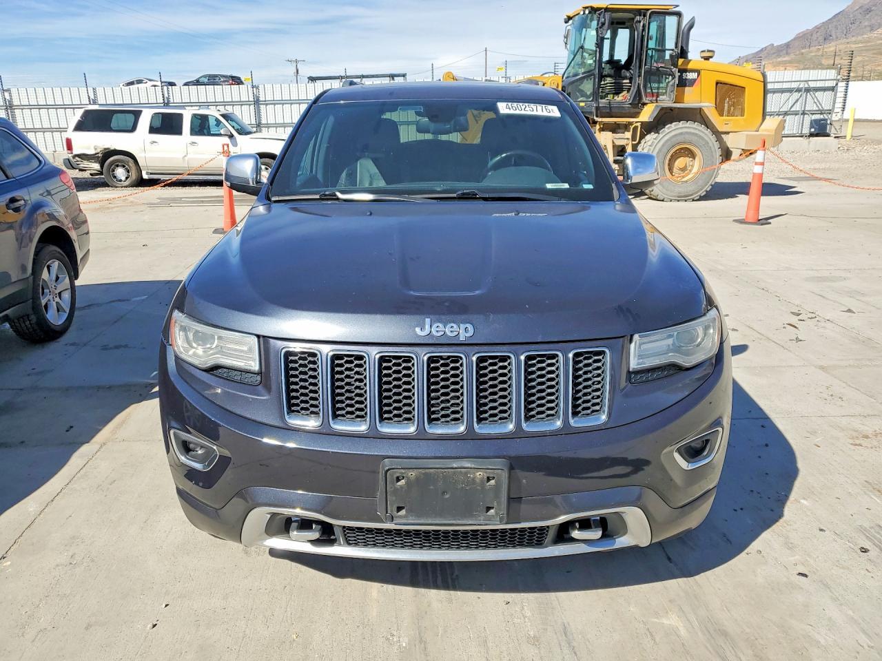 2014 Jeep Grand Cherokee Overland - Image 5