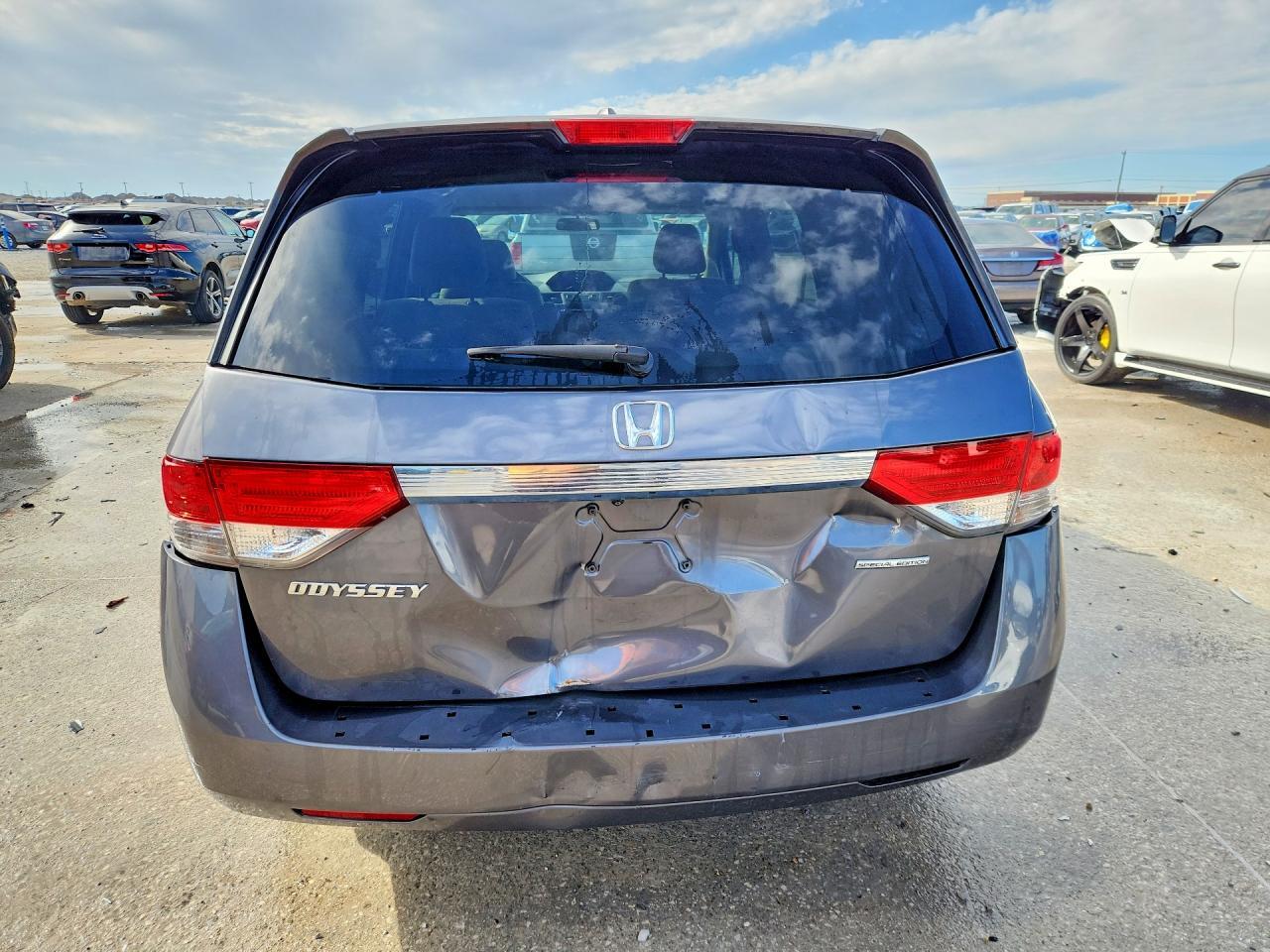 2016 Honda Odyssey Se - Image 6