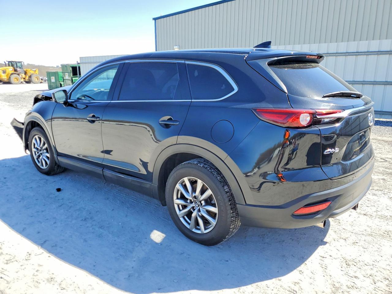 2018 Mazda Cx-9 Touring - Image 2