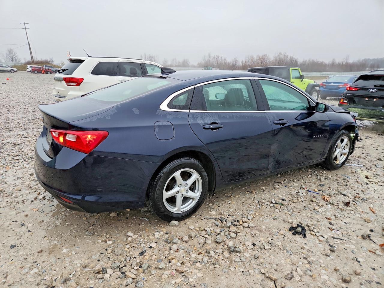2018 Chevrolet Malibu Ls - Image 3