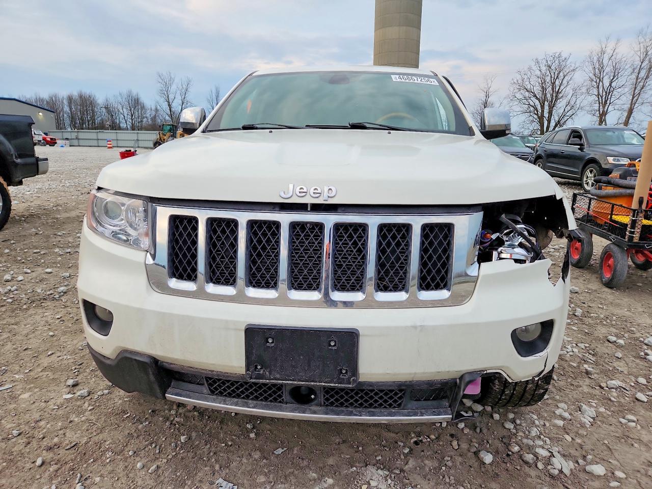 2012 Jeep Grand Cherokee Overland - Image 5