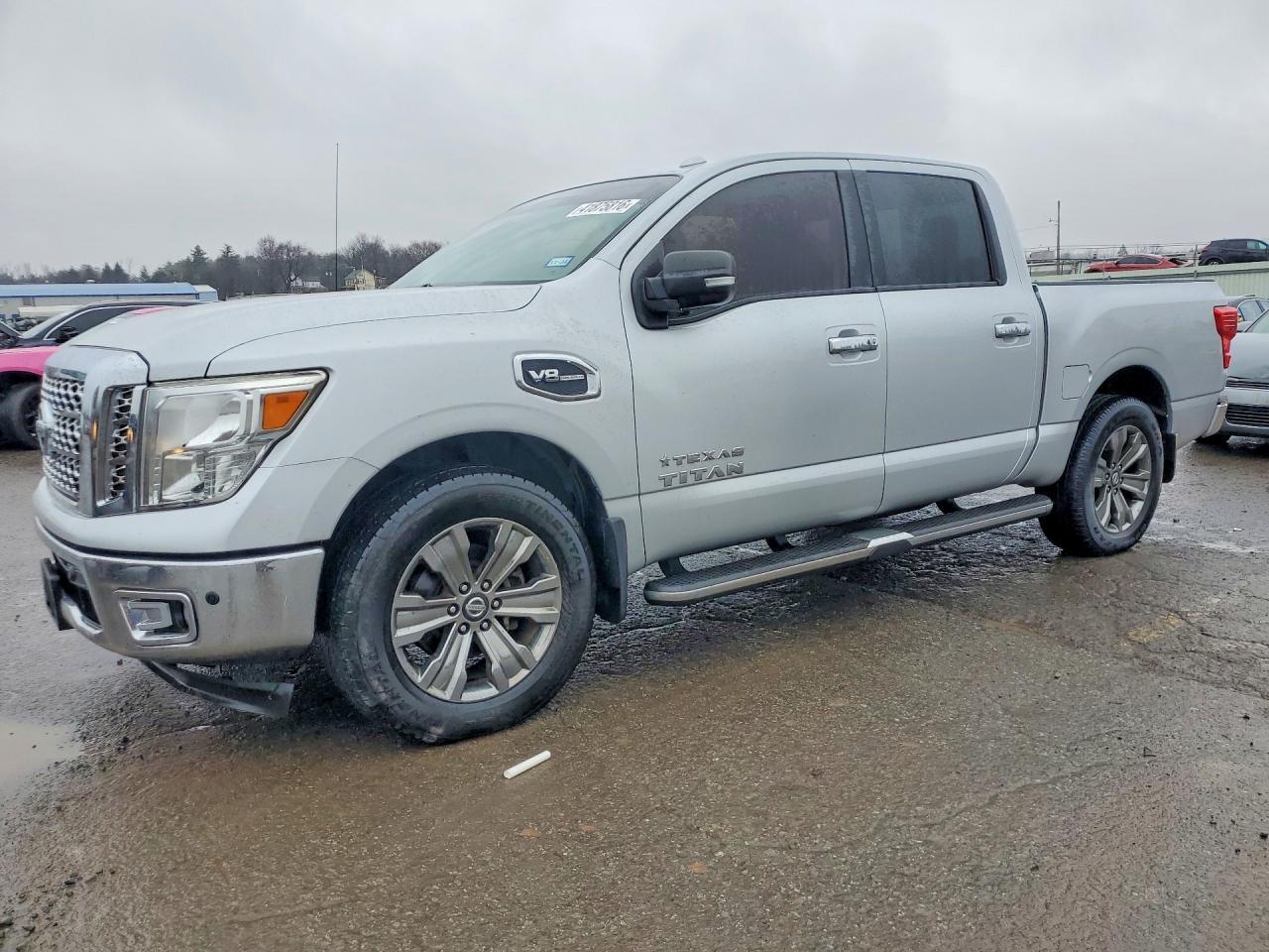 2017 Nissan Titan Sv