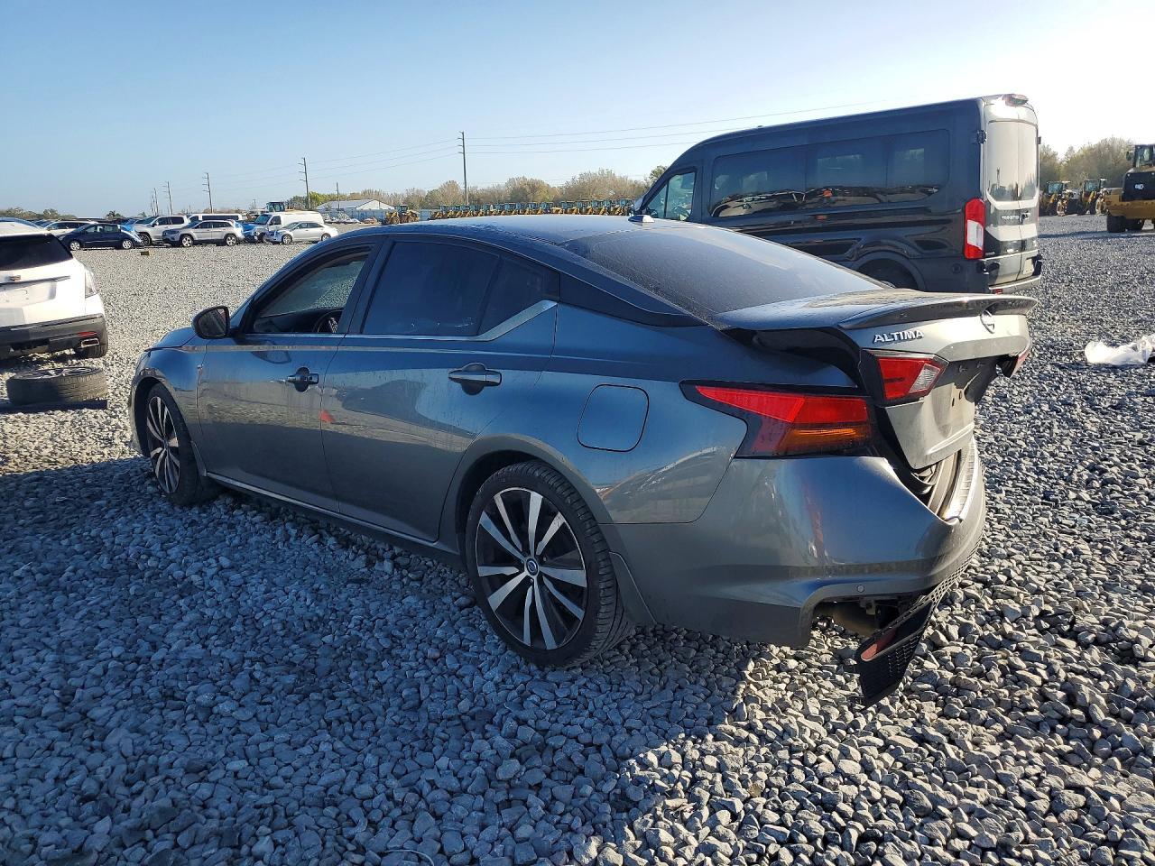 2021 Nissan Altima 2.5 Sr - Фото 2