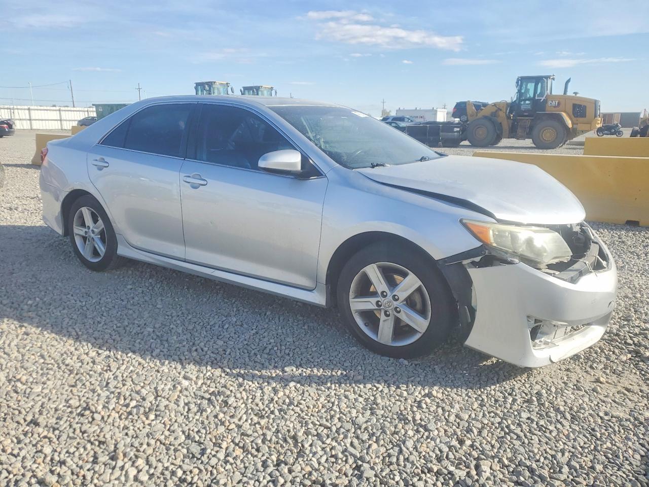 2013 Toyota Camry Se - Image 4