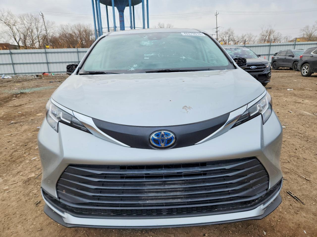 2021 Toyota Sienna Le 8-Passenger - Фото 5