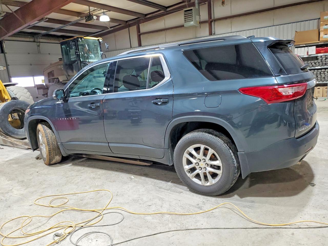 2019 Chevrolet Traverse Lt - Image 2