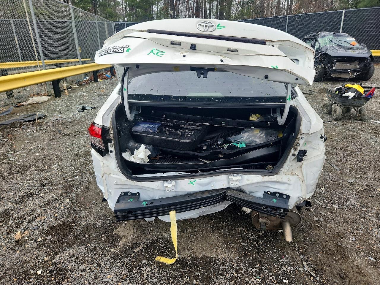 2022 Toyota Corolla Le - Image 6