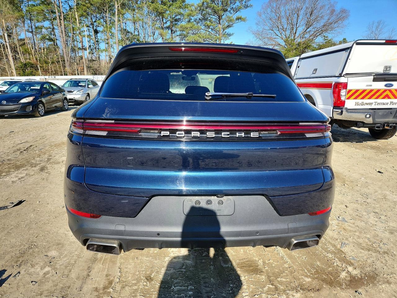 2024 Porsche Cayenne - Image 6