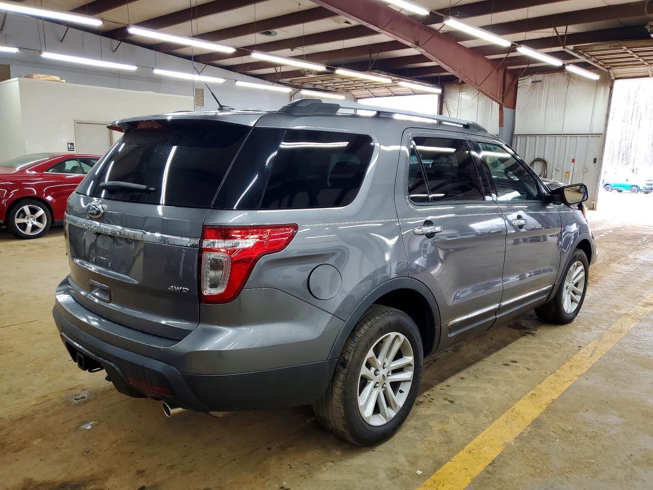 2014 Ford Explorer Xlt - Фото 3