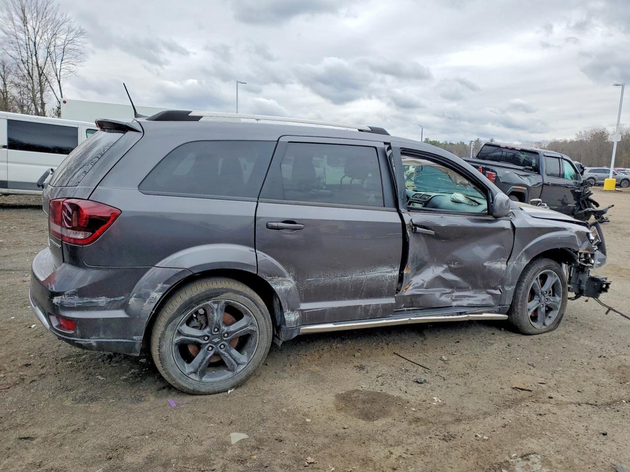 2020 Dodge Journey Crossroad - Фото 3