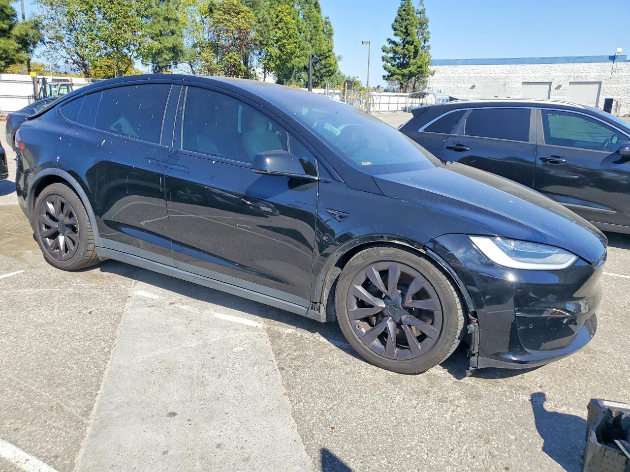 2022 Tesla Model X - Фото 4