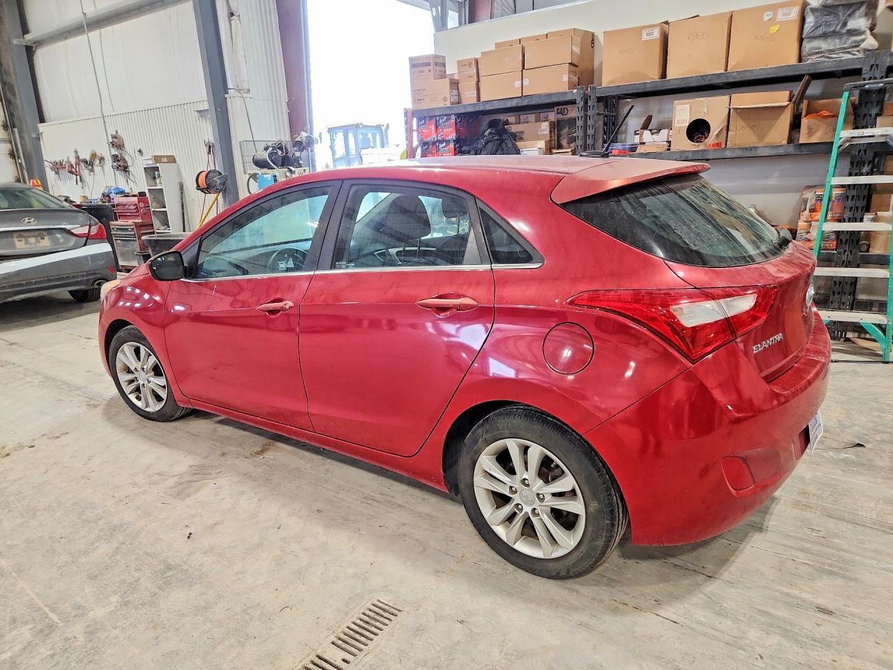 2014 Hyundai Elantra Gt Base - Image 2