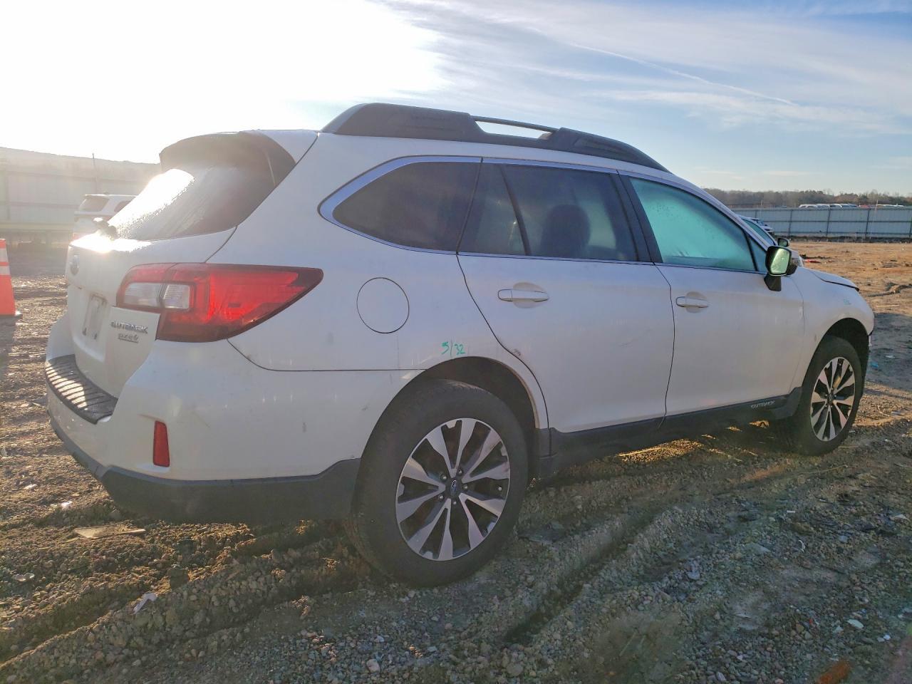 2015 Subaru Outback 2.5I Limited - Фото 3
