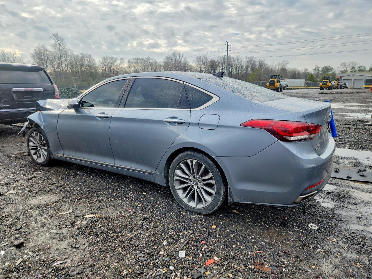 2015 Hyundai Genesis 3.8L - Фото 2