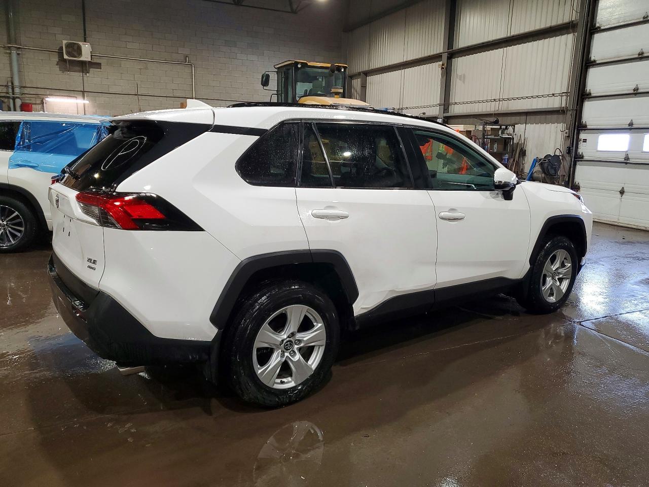 2020 Toyota Rav4 Xle - Фото 3