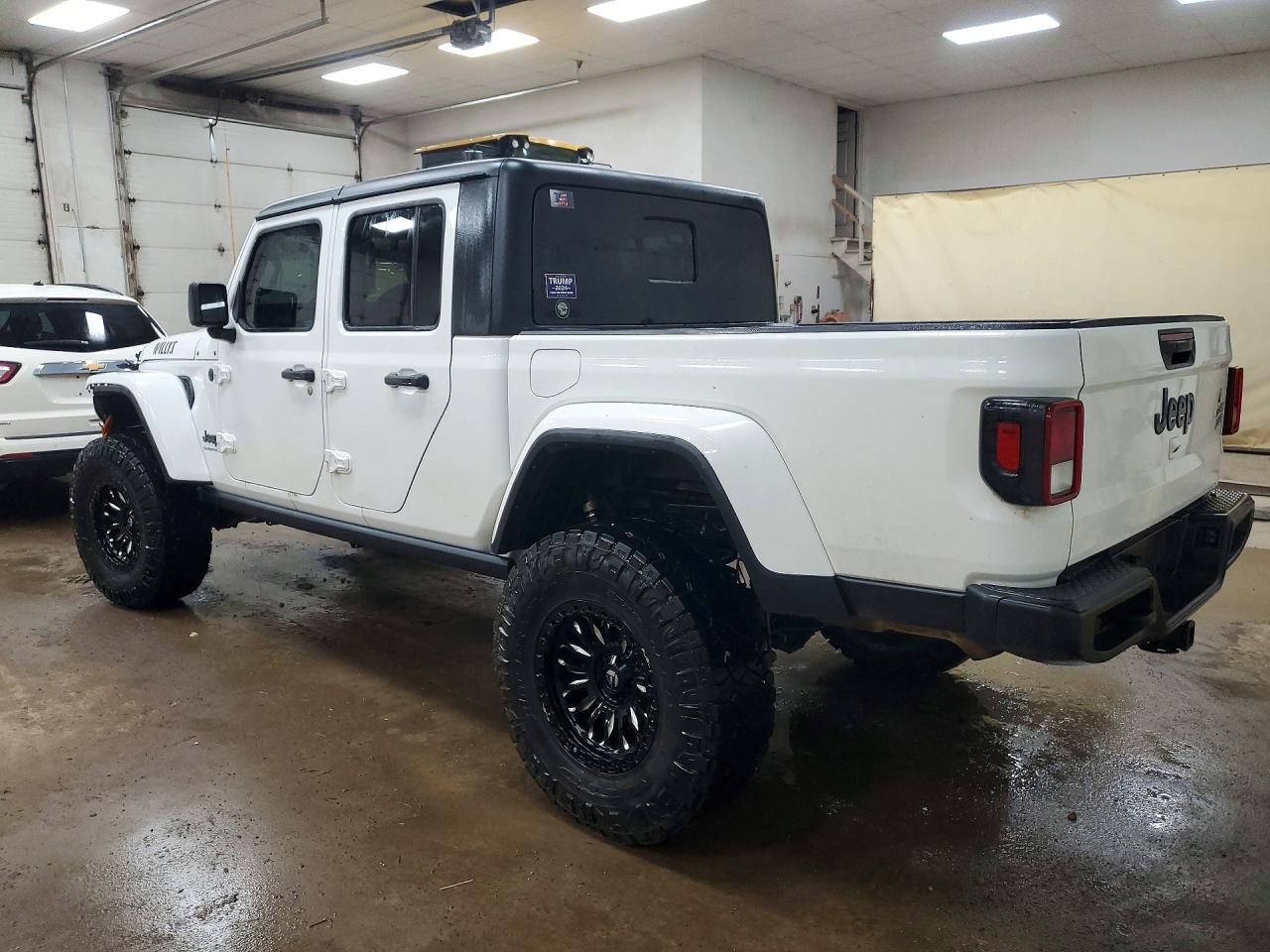 2023 Jeep Gladiator Sport - Image 2