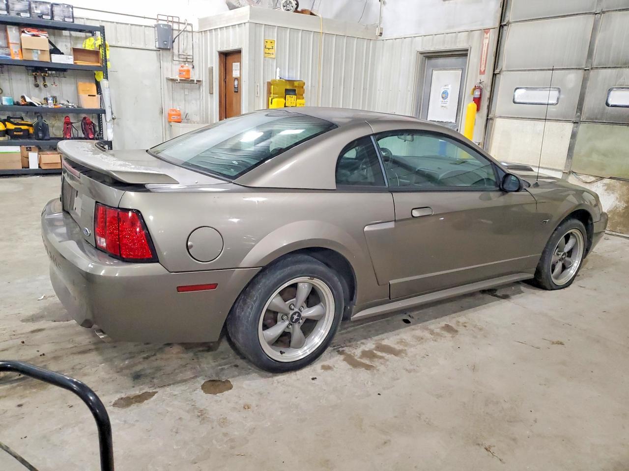 2002 Ford Mustang Gt - Фото 3