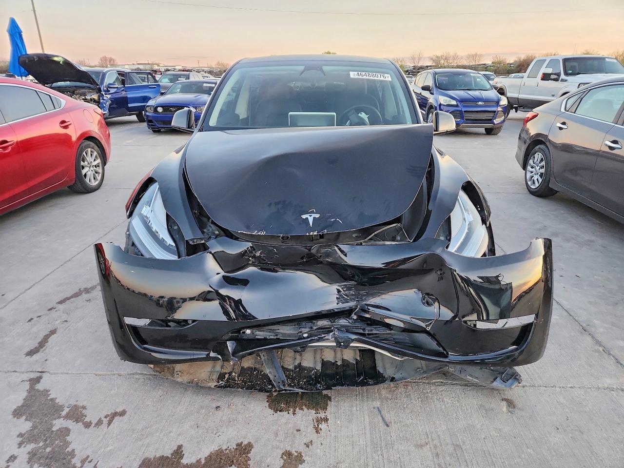 2023 Tesla Model Y - Image 5