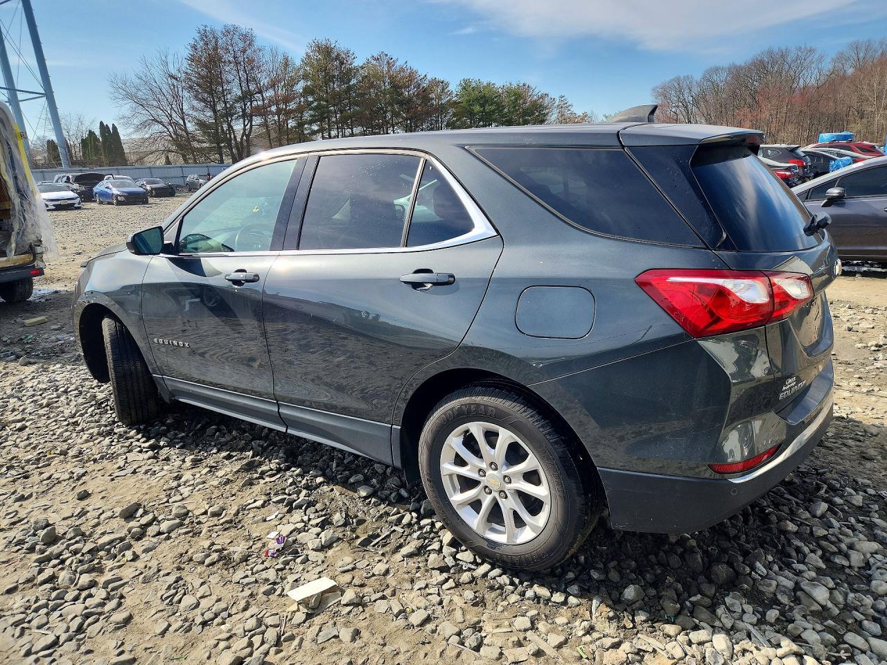 2020 Chevrolet Equinox Lt - Image 2
