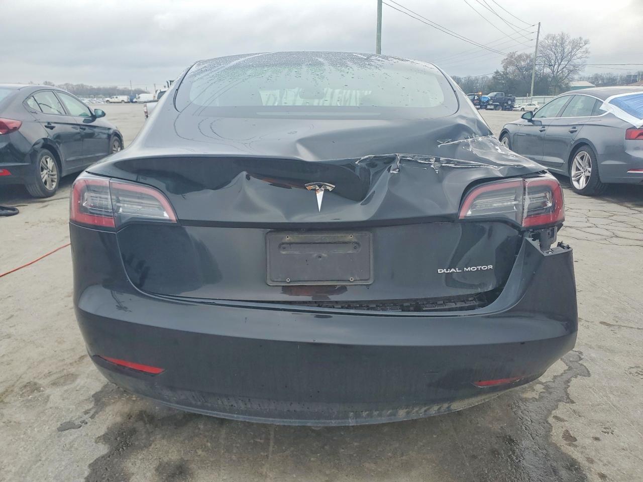 2023 Tesla Model 3 - Image 6
