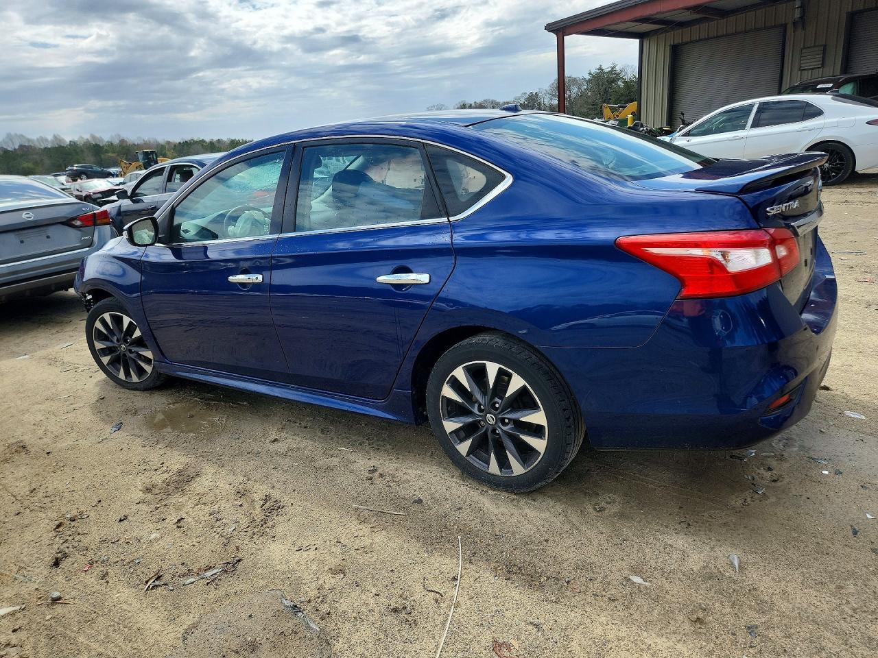 2016 Nissan Sentra Sr - Фото 2