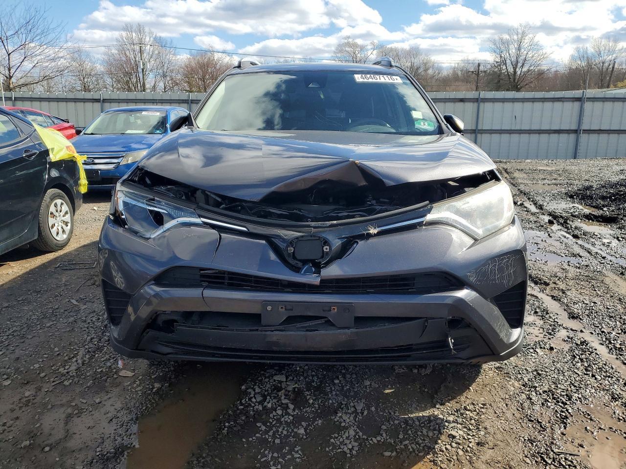 2018 Toyota Rav4 Le - Image 5