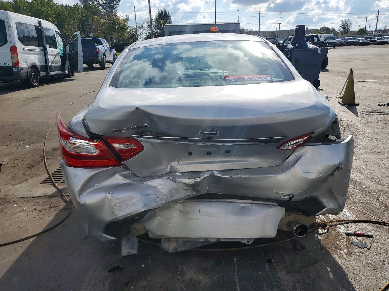 2017 Nissan Altima 2.5 S - Фото 6