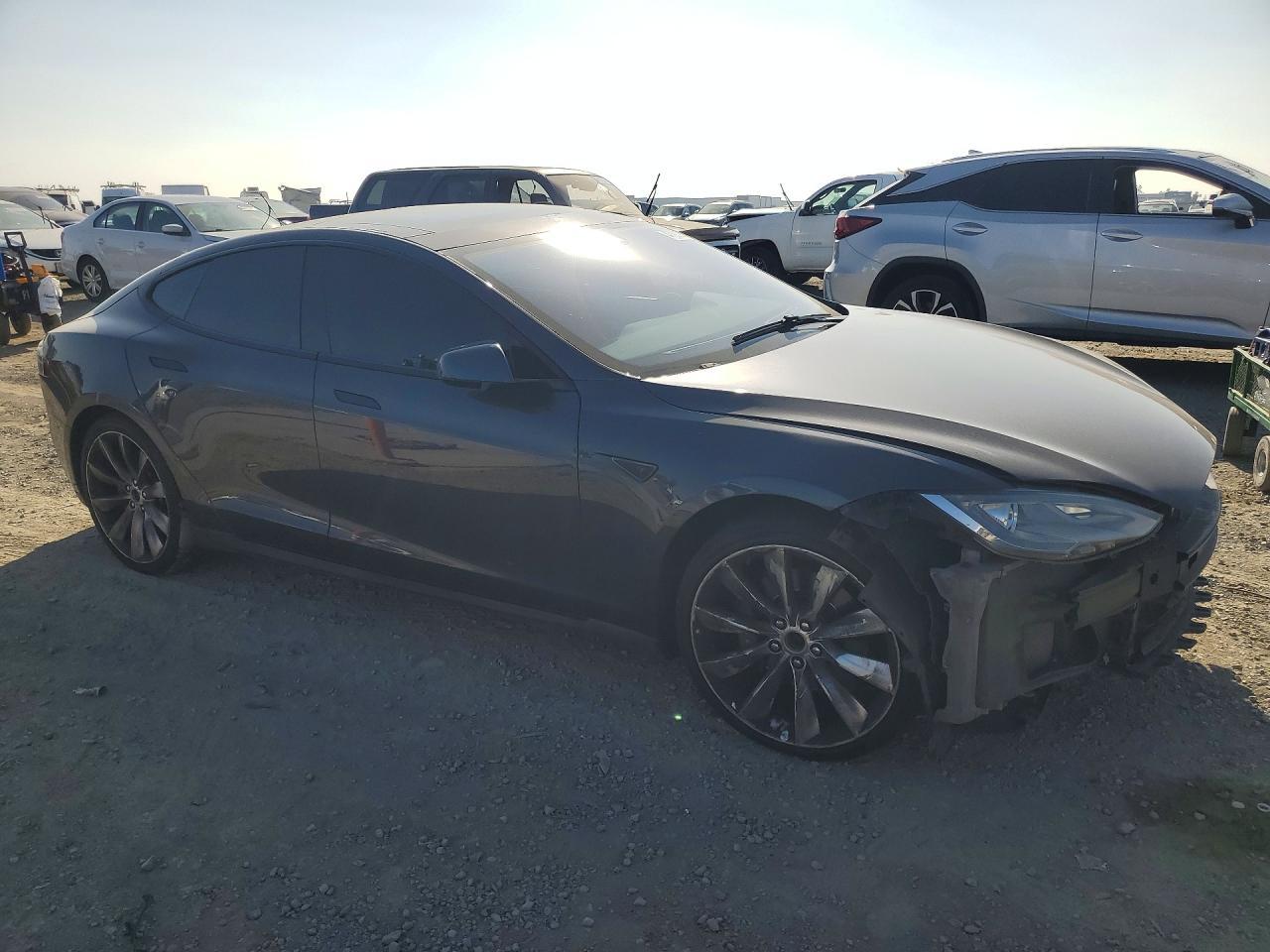 2015 Tesla Model S 85 - Фото 4