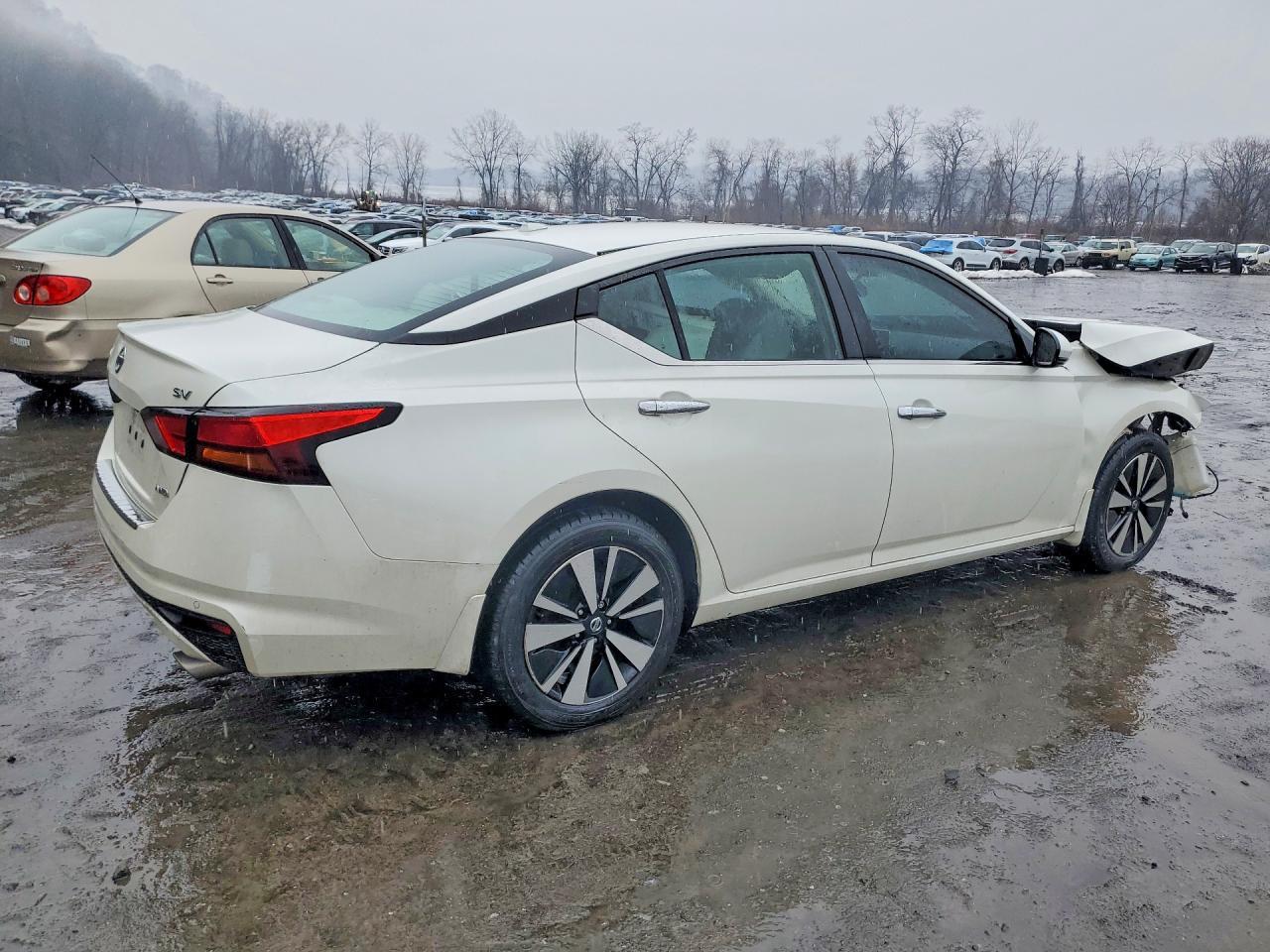 2021 Nissan Altima 2.5 Sv - Фото 3