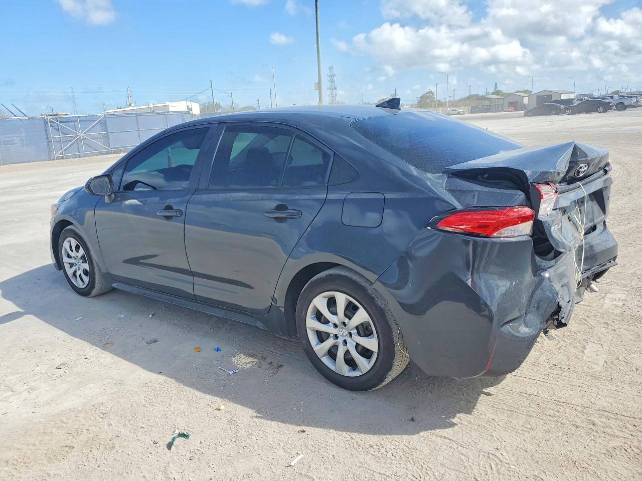 2024 Toyota Corolla Le - Фото 2