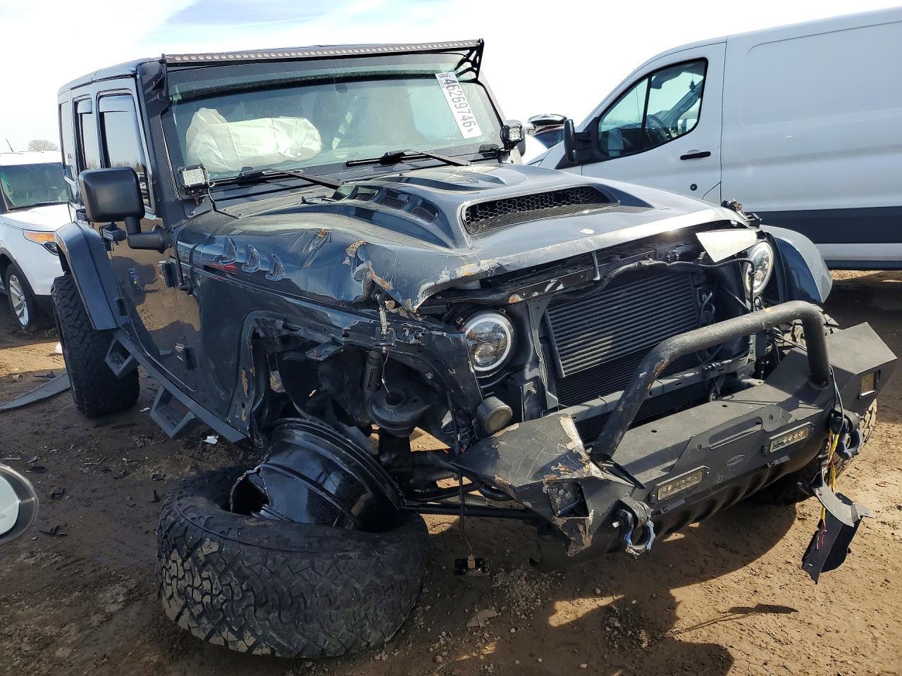 2016 Jeep Wrangler Unlimited Sahara - Image 4