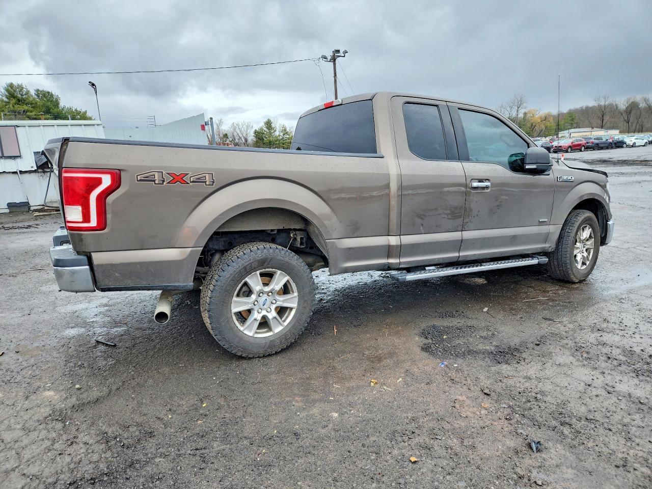 2015 Ford F150 Super Cab - Фото 3