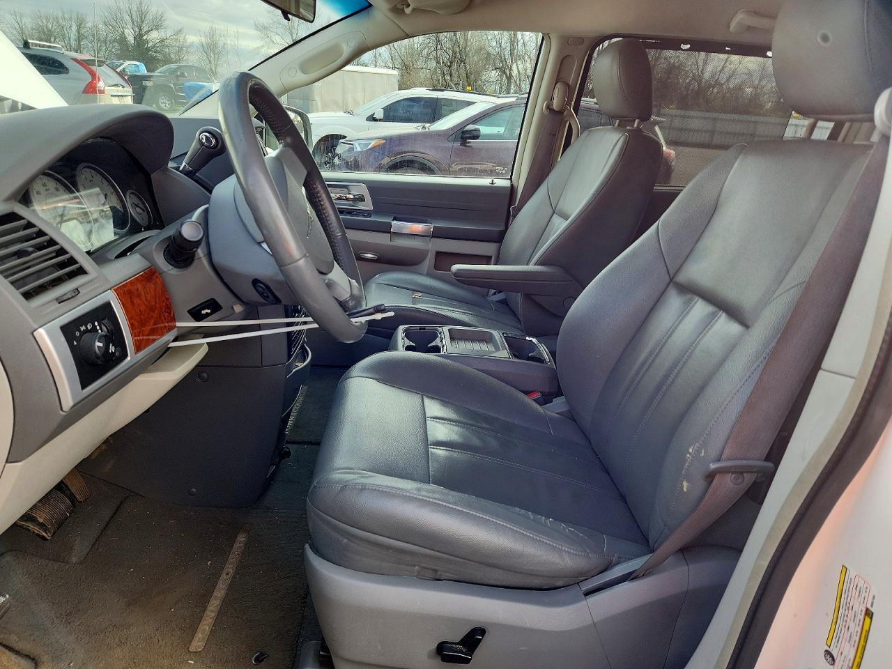 2008 Chrysler Town & Cntry - Фото 7
