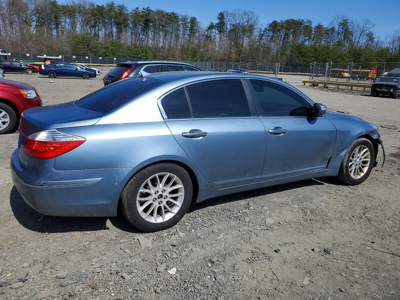 2010 Hyundai Genesis 3.8L V6 - Фото 3