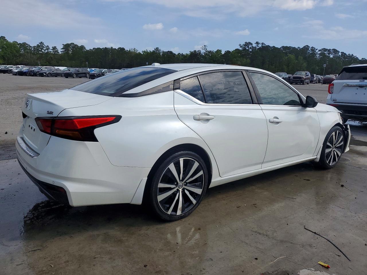 2020 Nissan Altima 2.5 Sr - Фото 3