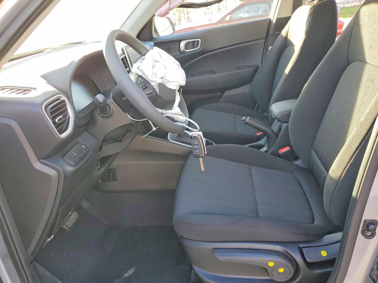 2026 Hyundai Venue Se - Image 7