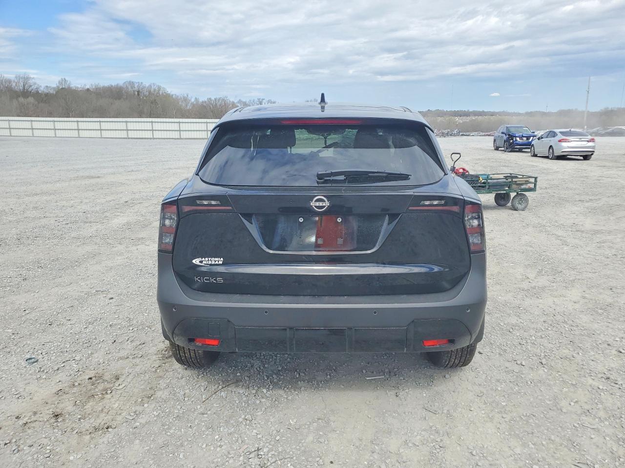 2025 Nissan Kicks Sv - Image 6