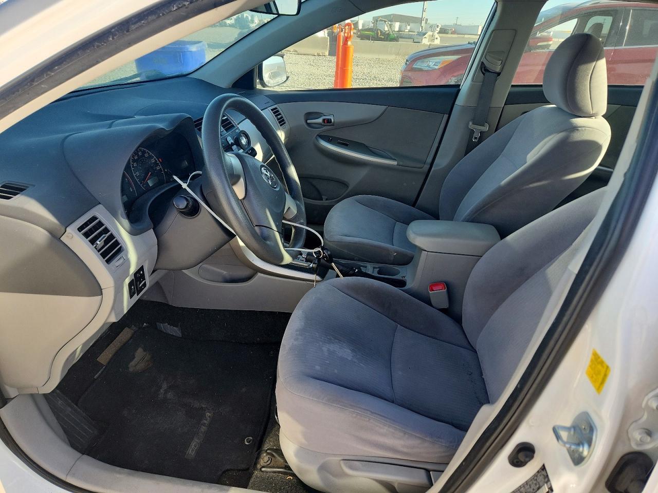 2010 Toyota Corolla Le - Фото 7